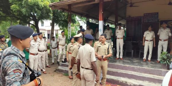 एसपी ने किया राजपुर थाना का निरीक्षण, लंबित कांडों के त्वरित निष्पादन का दिया निर्देश