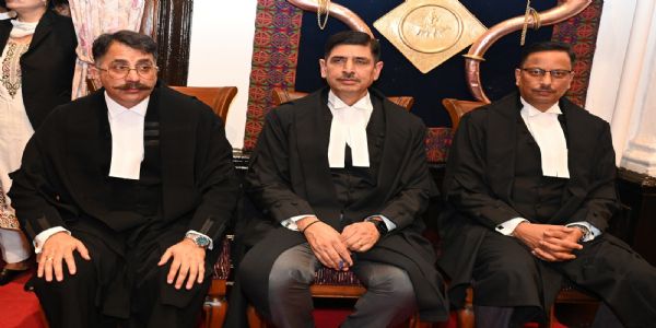 हिमाचल हाईकोर्ट में तीन नए न्यायाधीशों ने ली शपथ, संख्या 15 पहुंची
