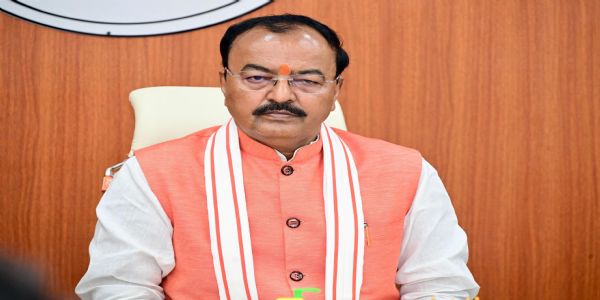 उप्र में 100 रेलवे एवं 100 बस स्टेशनों सहित पांच हवाई अड्डों पर खोलेंगे मुख्यमंत्री महिला उत्पाद विपणन केंद्र