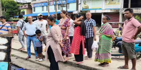 आग में साड़ी का दुकान जलकर राख, लाखों का नुकसान