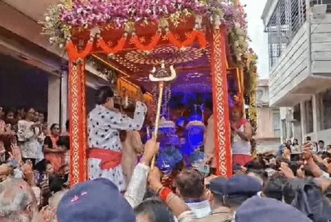 खरगोन में भगवान सिद्धनाथ का शिव डोला खरगोन में भगवान सिद्धनाथ का शिव डोला