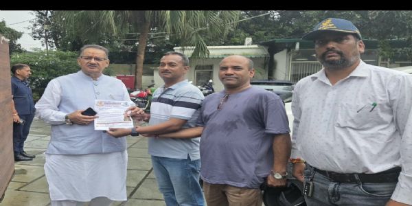 शौर्य स्थल में मेजर सोमनाथ शर्मा की प्रतिमा स्थापित करने की मांग, सैनिक कल्याण मंत्री को सौंपा ज्ञापन