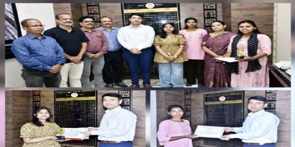 ज्ञानगुड़ी के चार विद्यार्थियों का नीट में हुआ चयन, कलेक्टर ने टैबलेट देकर बढ़ाया हौसला