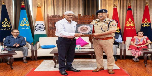 उप्र में 10 आईपीएस, आठ पीपीएस अफसर हुए सेवानिवृत्त