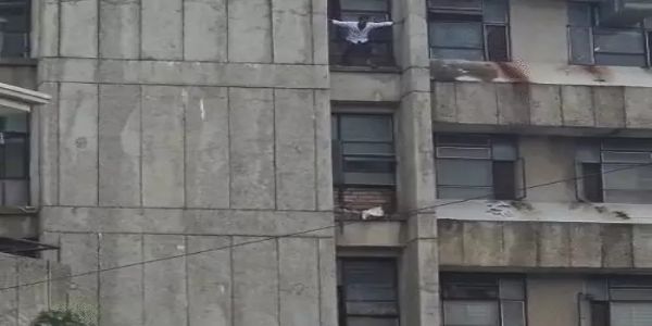 रीवा के संजय गांधी अस्पताल की चाैथी मंजिल से युवक ने लगाई छलांग, हालत गंभीर, पुलिस जांच में जुटी