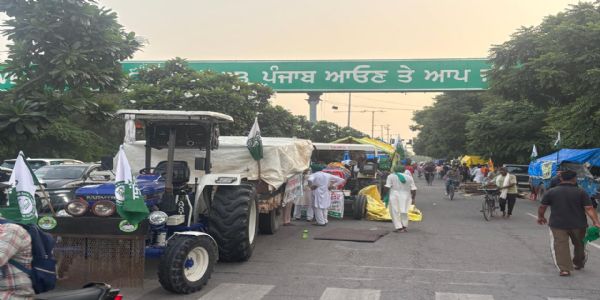 पंजाब-चंडीगढ़ बॉर्डर पर जुटे किसान, सात सितंबर तक धरने का ऐलान