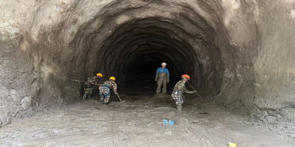नेपाल में सुरंगों के भीतर पहुंची भारतीय रेस्क्यू टीम, 185 मीटर तक की जांच