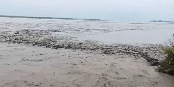 नेपाल से बहकर आ रहे शव, कुशीनगर में अब तक 13 शव बरामद