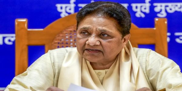 मायावती की लखनऊ में पदाधिकारियों के साथ बैठक जारी, विधानसभा चुनाव काे लेकर कर रहीं चर्चा