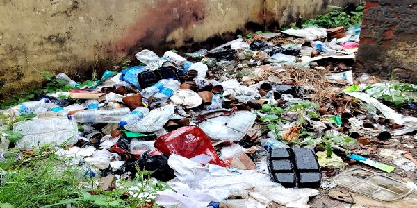 झाड़ग्राम में अब खुले में कचरा थूकना और प्लास्टिक इस्तेमाल करना पड़ेगा महंगा