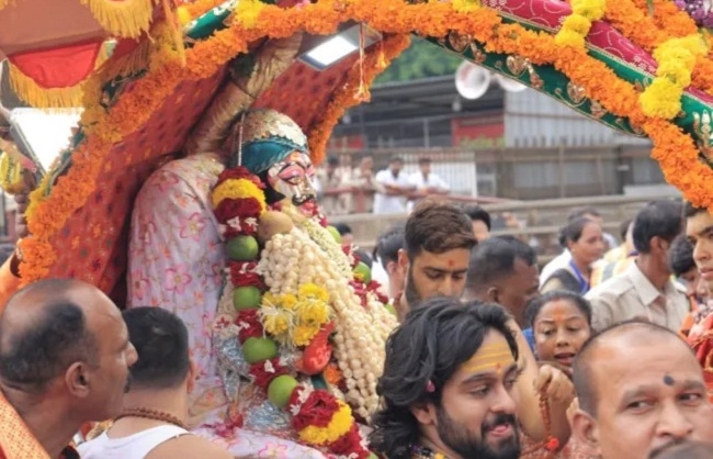उज्जैन में निकली भगवान महाकाल की सवारी उज्जैन में निकली भगवान महाकाल की सवारी