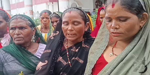 श्योपुर में राशन वितरण में अनियमितता की शिकायत, महिलाओं ने कंट्रोल संचालक पर अभद्रता का लगाया आरोप