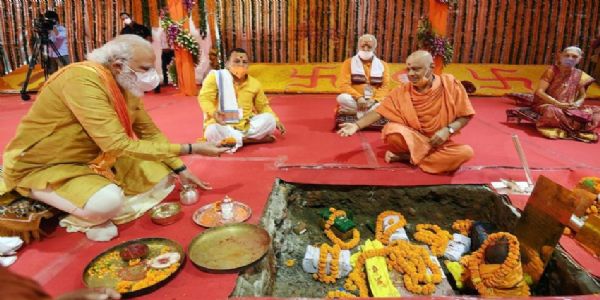इतिहास के पन्नों में 05 अगस्त : आज के दिन अनुच्छेद 370 हटा और राम मंदिर की आधारशिला रखी गई