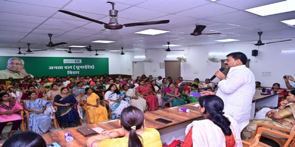 आधी आबादी जदयू की मजबूत आधार स्तम्भ, बूथ स्तर पर महिला प्रकोष्ठ को मजबूत बनाना है : उमेश सिंह कुशवाहा