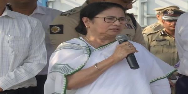 ममता बनर्जी का दावा - उनकी किताबों की रॉयल्टी इस वर्ष नहीं मिली