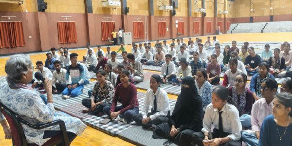 अनुशासन से ही बनता है श्रेष्ठ व्यक्तित्व : कुलपति प्रो. वंदना सिंह