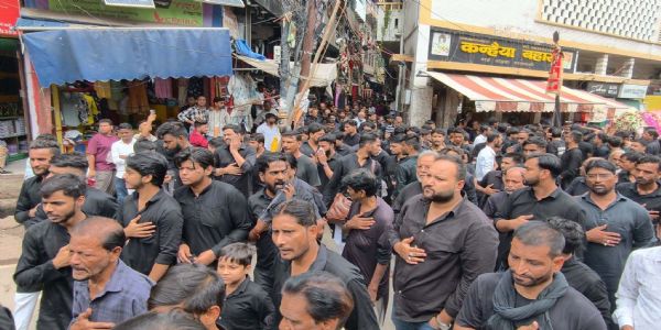 वाराणसी में गमगीन माहौल में मना चेहल्लुम, 