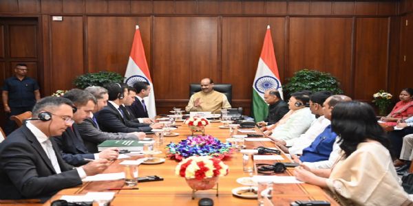 लोकसभा अध्यक्ष बिरला और उज़्बेकिस्तान के विदेश मंत्री सैदोव ने दोनों देशों के द्विपक्षीय संबंधों पर की चर्चा