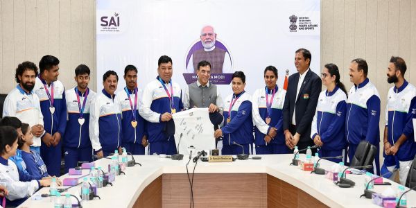 खेल मंत्री ने मुक्केबाजी, जूडो और पैरा एथलेटिक्स के राष्ट्रमंडल पदक विजेताओं को सम्मानित किया