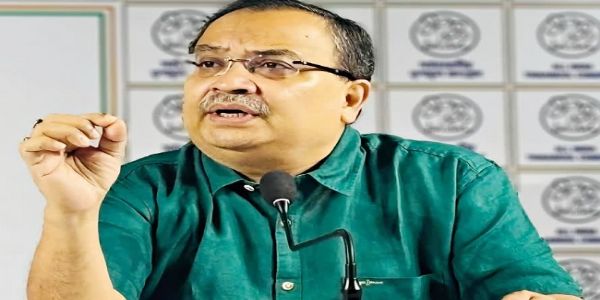 पूर्व मंत्री शशि पांजा को लेकर अटकलें तेज, काकली घोष दस्तीदार से मुलाकात के बाद सियासी हलचल