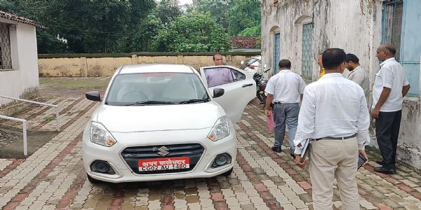 डीईओ कार्यालय में वित्तीय अनियमितता की जांच करने पहुंचे अपर कलेक्टर, भंडार गृह का सत्यापन नहीं हो सका; बोले- गंभीर अनियमितता की आशंका