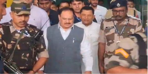असम, नगालैंड और अरुणाचल प्रदेश के तीन दिवसीय दौरे पर मंगलवार को डिब्रूगढ़ पहुचे केंद्रीय स्वास्थ्य मंत्री जेपी नड्डा की तस्वीर। असम, नगालैंड और अरुणाचल प्रदेश के तीन दिवसीय दौरे पर मंगलवार को डिब्रूगढ़ पहुचे केंद्रीय स्वास्थ्य मंत्री जेपी नड्डा की तस्वीर।