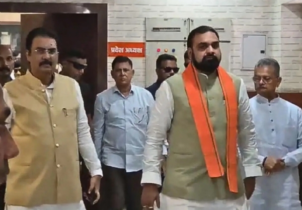 पाटी कायालय में मुख्यमंत्री सम्राट चौधरी एव संजय सरावगी