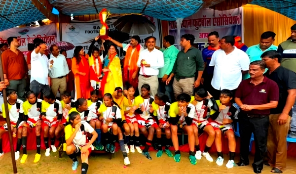 बेटियों ने रोशन किया धौलपुर जिले का नाम : डॉ. रैनू