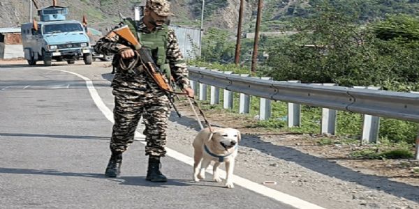 जम्मू-कश्मीर में अनुच्छेद 370 को हटाने की बरसी आज, अभूतपूर्व सुरक्षा इंतजाम, अमरनाथ यात्रियों के जत्थों को आने-जाने की अनुमति नहीं