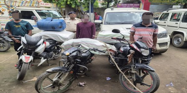 मैरवा में 255.9 लीटर शराब के साथ तीन तस्कर गिरफ्तार