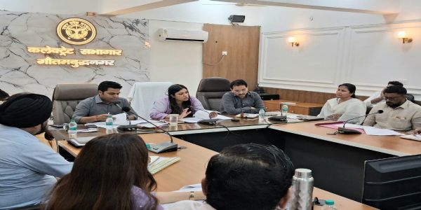 फीस बढ़ाने वाले सात स्कूलों पर एक-एक लाख का जुर्माना