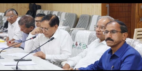 स्वतंत्रता संग्राम सेनानियों के सम्मान से जुड़े लंबित कार्यों में लाएं तेजीः डीएम