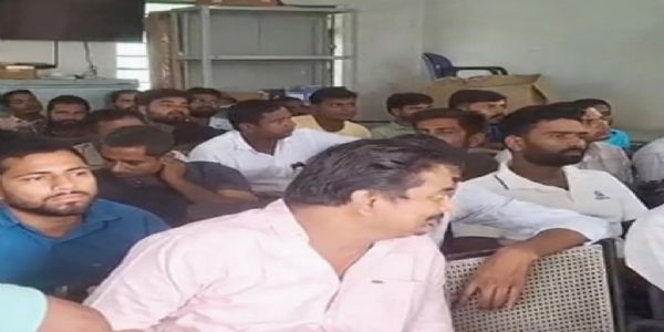 निर्मली में खाद वितरण व्यवस्था पर सख्ती, निर्धारित दर से अधिक वसूली पर होगी कार्रवाई