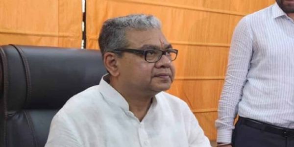 रक्त तस्करी के आरोप में 