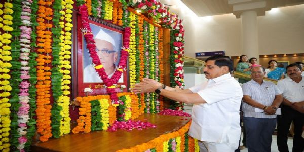 पं. द्वारिका प्रसाद मिश्र का व्यक्तित्व और कतित्व योगदान सदैव रहेगा प्रेरणास्रोत : मुख्यमंत्री डॉ. यादव