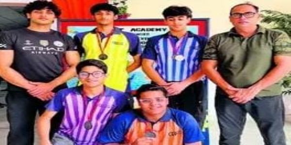 मुरादाबाद के तैराकों ने जीते 14 पदक