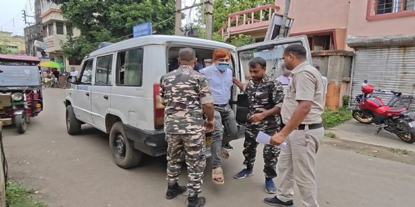 नर्सिंग दाखिले के नाम पर लाखों की ठगी का आरोप, आरामबाग में निजी संस्थान के तीन निदेशक गिरफ्तार