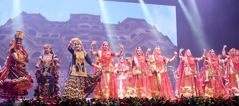 भोपाल में ब्रिक्स सांस्कृतिक महोत्सव में प्रस्तुति देते कलाकार भोपाल में ब्रिक्स सांस्कृतिक महोत्सव में प्रस्तुति देते कलाकार