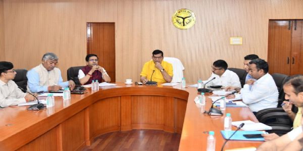 ऊर्जा मंत्री ने की विद्युत व्यवस्था की समीक्षा, लापरवाह अधिकारियों को हटाने के निर्देश