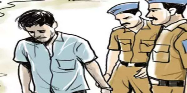 नोएडा : सात वर्षीय बेटी के साथ अश्लील हरकत करने वाला वहशी पिता गिरफ्तार