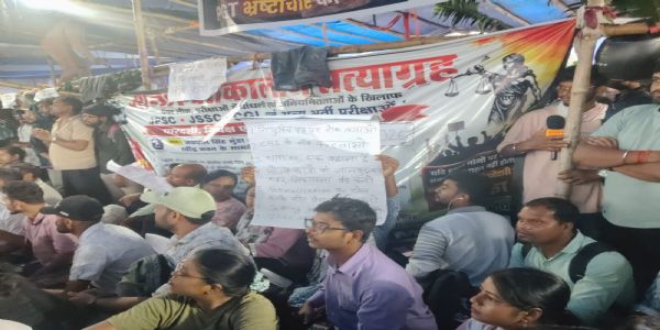 सत्याग्रह के 13वें दिन जेपीएससी आंदोलनरत छात्रों की अपील हेमंत काका, जेपीएससी को बचाईए