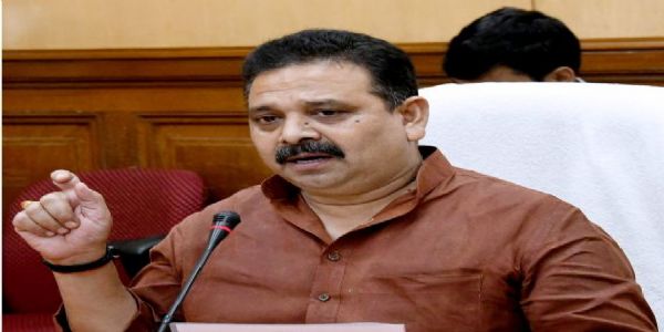 राजस्व का नुकसान होने से बचाएं, ईमानदारी से कार्य करें अधिकारी: रवींद्र जायसवाल
