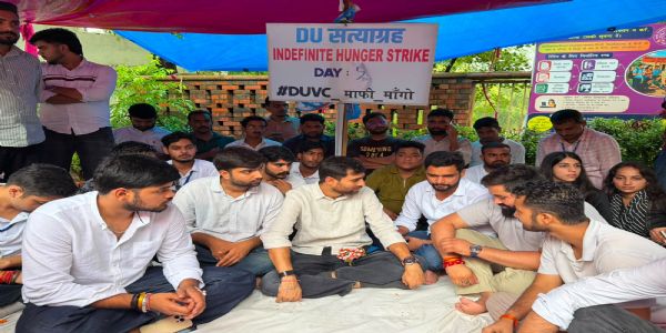 दिल्ली विश्वविद्यालय ने छात्रों की मांगें मानीं, समाप्त हुई एनएसयूआई की भूख हड़ताल