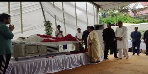 सगी बहन मानते थे उमाशंकर, कभी नहीं दिया धाेखा : मायावती