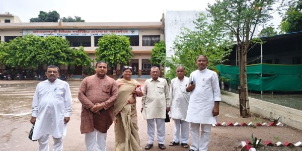 भारत की महिमा स्वर्ग से भी बढ़कर : राजेन्द्र देव