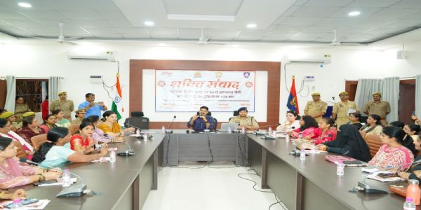 महिलाओं की सुरक्षा सर्वोच्च प्राथमिकता, साइबर अपराध छिपाएं नहीं, तुरंत शिकायत करें : पुलिस आयुक्त