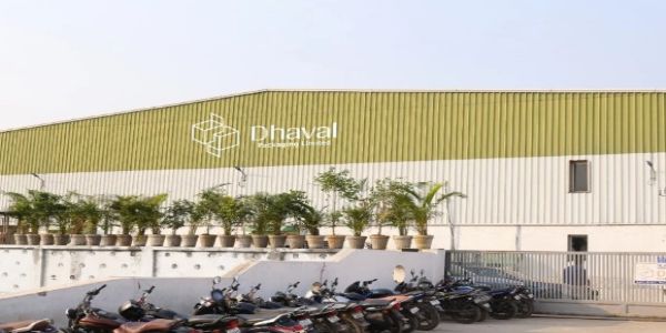 स्टॉक मार्केट में धवल पैकेजिंग की प्रीमियम एंट्री, मजबूत लिस्टिंग के बाद और उछले शेयर