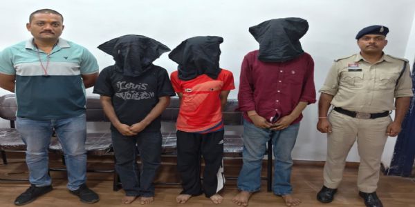 प्रोएक्टिव पुलिसिंग से टली बड़ी वारदात, कल्याण ज्वेलर्स में डकैती की साजिश नाकाम, तीन आरोपित गिरफ्तार