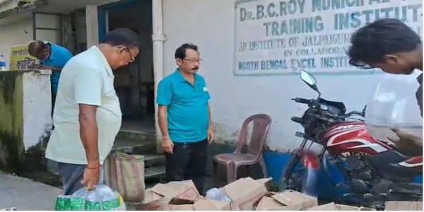 मच्छरों के लार्वा को नष्ट करने के लिए छोड़ी गई 46 हजार गप्पी मछलियां