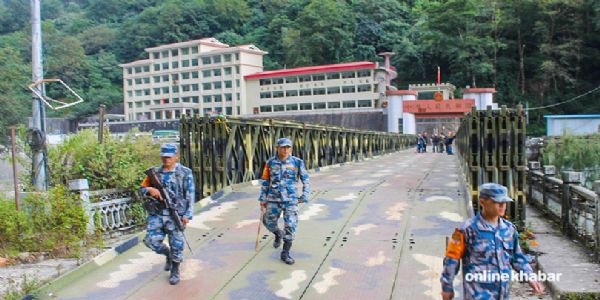 नेपाल-चीन व्यापार मार्ग के सीमा क्षेत्र में भूस्खलन, सशस्त्र पुलिस की बीओपी को नुकसान